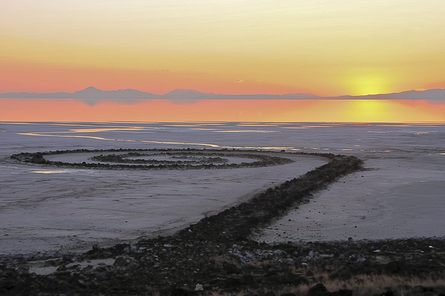 大盐湖螺旋码头-阿特拉斯暗箱拉在地球上的盐的奇迹